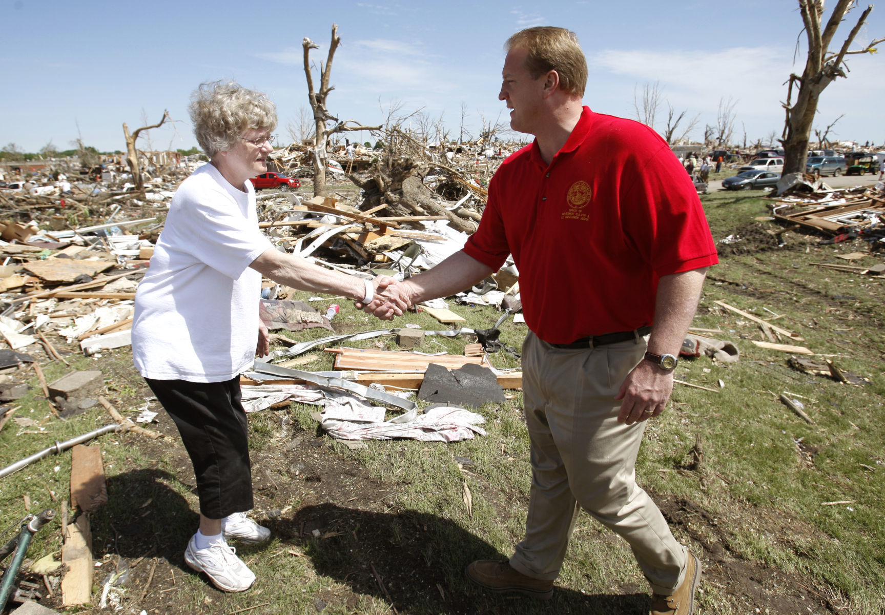 052608mp-parkersburg-torn-2